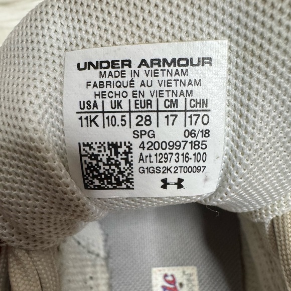 Under Armour Lead off baseball cleats youth size 11 - Picture 7 of 13